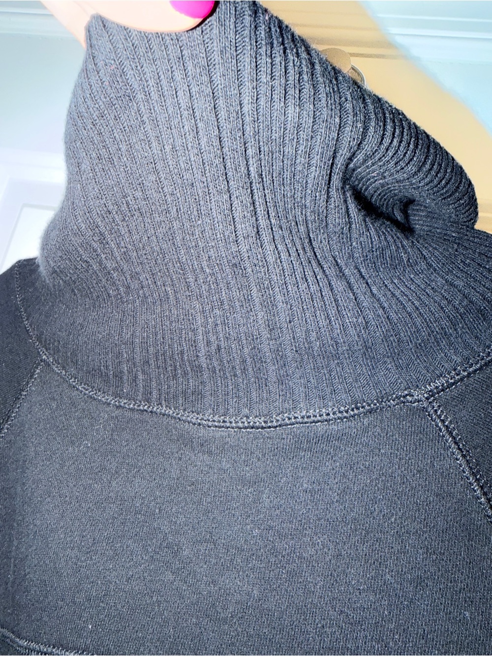 aerie, New Heights Turtleneck Sweatshirt and Fleece Trousers Black, M/L - Picture 5 of 11
